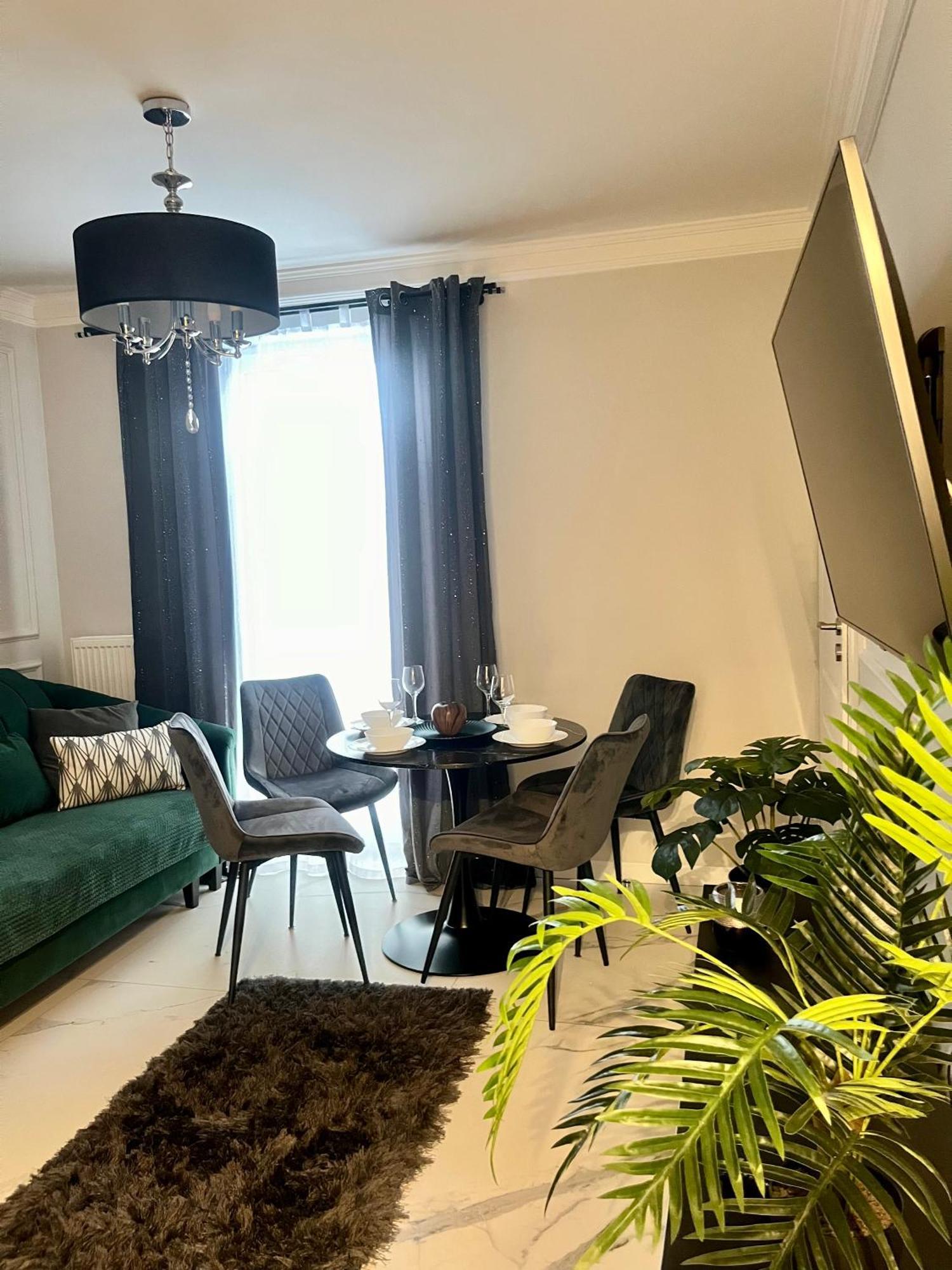 Apartamenty Kielce- Apartament Saphire Przy Zalew Kielecki, Faktura, Parking, Centrum 외부 사진
